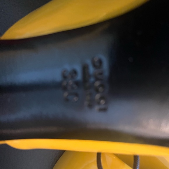 Gucci Yellow and Black Stiletto Heels - Picture 5 of 6
